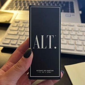 Alt Fragrances Crystal No 23